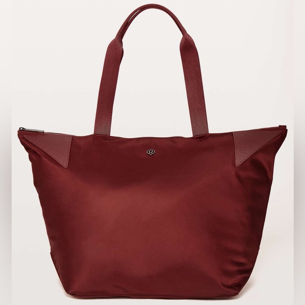 Lululemon Acute Tote 23L